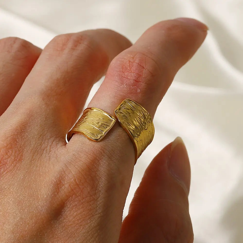 Cross Hammered Texture Ring