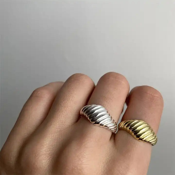 Twist Horn Ring - Gold